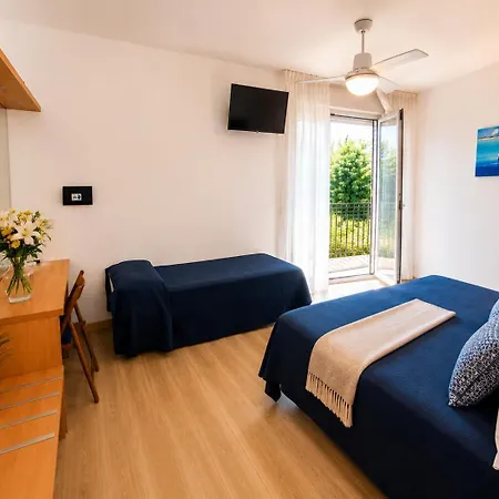 Hotel Bertha Fronte Mare-2