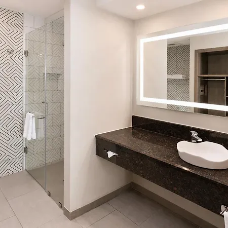 Holiday Inn Express Nuevo Laredo By Ihg-2