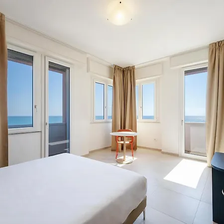 B&B Hotel Pesaro Des Bains-2
