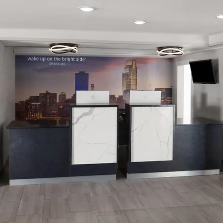 La Quinta Inn By Wyndham Omaha West-3
