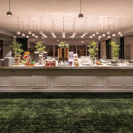 Aigle Noir Hotel Fontainebleau - Mgallery Collection-3