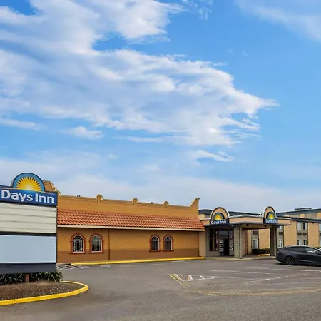Days Inn By Wyndham Mt. Vernon-3