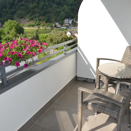 Flair Hotel Am Rosenhuegel - Garni-3