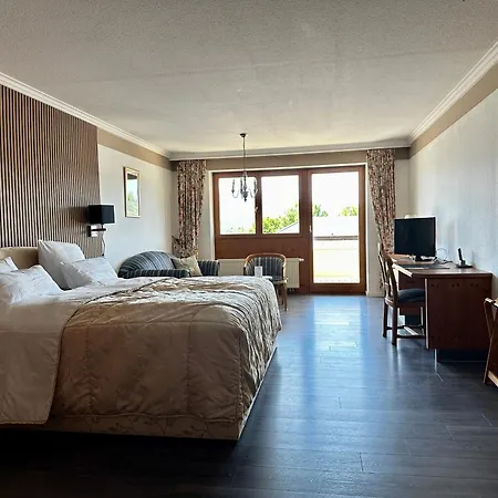 Parkhotel Tannenhof-3