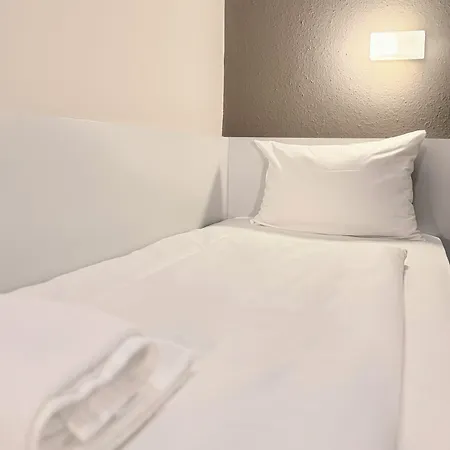 Colour Hotel-3