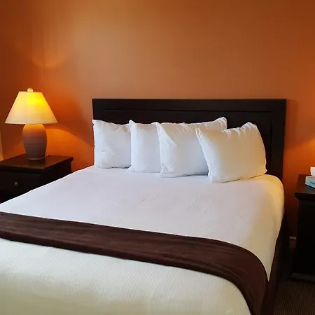North Pointe Inn And Suites-2