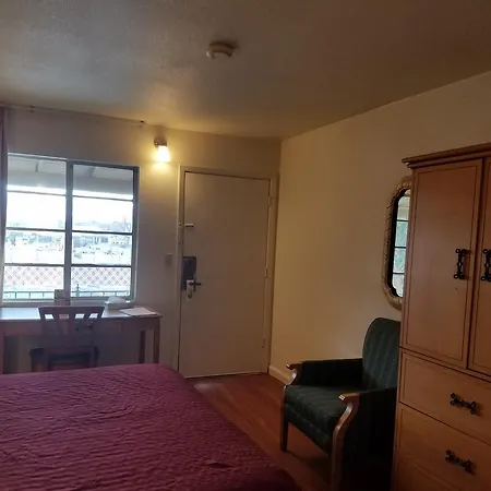 Americas Best Value Inn Holbrook-3