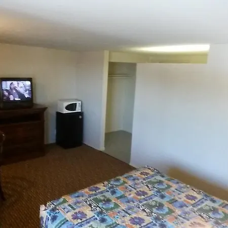 Riviera Motor Lodge-2