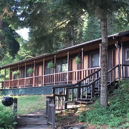 Crater Lake Gateway-Rocky Point Resort-2