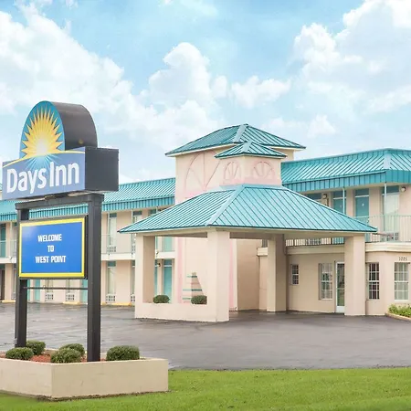 Days Inn By Wyndham West Point-3
