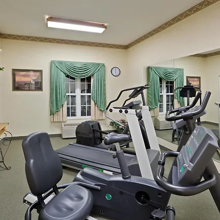 Country Inn & Suites By Radisson, Salina, Ks-3