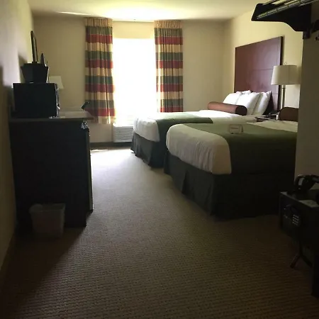 Boarders Inn & Suites By Cobblestone Hotels - Oshkosh-2