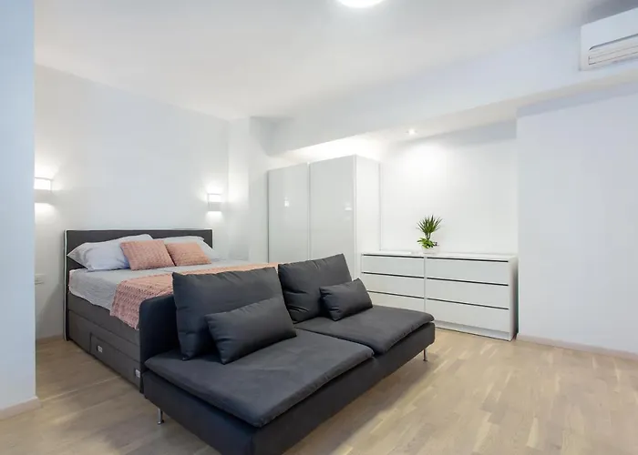 Urban Style Apartments By Loft