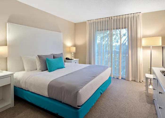 Brighton Suites Hotel