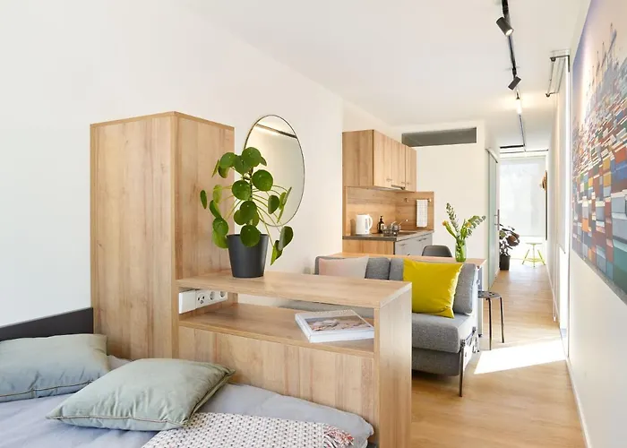 Modern ausgebauter Überseecontainer als Tiny House