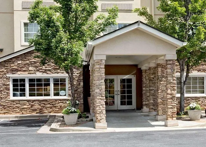 Microtel Inn & Suites By Wyndham Perimeter Center