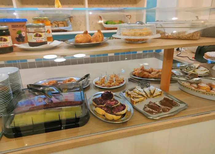 Hotel Adria B&B - Colazione Fino Alle 12