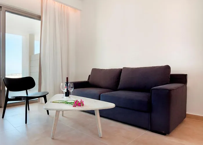 Gold Lagoon Kosher Hotel - By Amphora Hotel & Suites