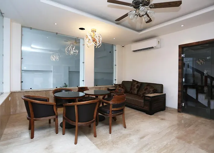 Hotel New Anand Palace