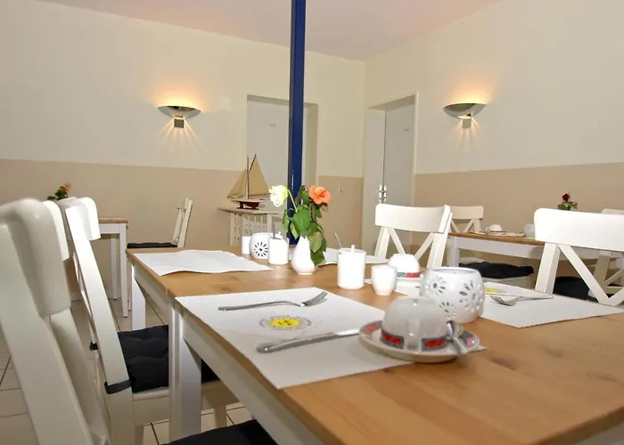 F-1010 Strandhaus Moenchgut Bed&Breakfast Dz 26 Garten, Strandnah, Inkl Fruehstueck