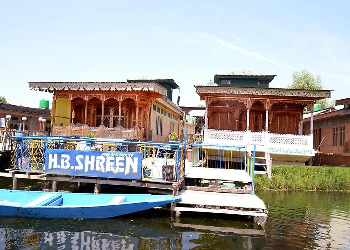 Heritage Shreen Houseboat