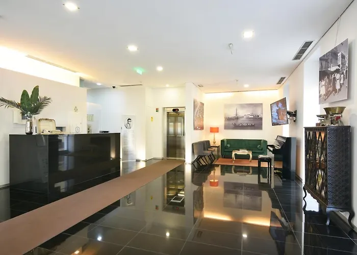 Lazza Hotel