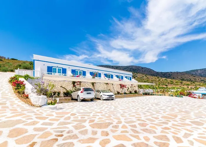Otel Mavi Beyaz
