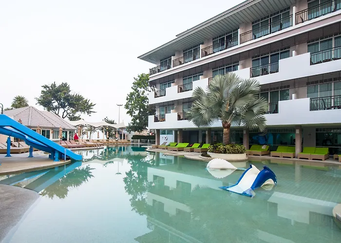 Pattaya Discovery Beach Hotel