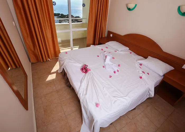 Tuntas Family Suites Kusadasi