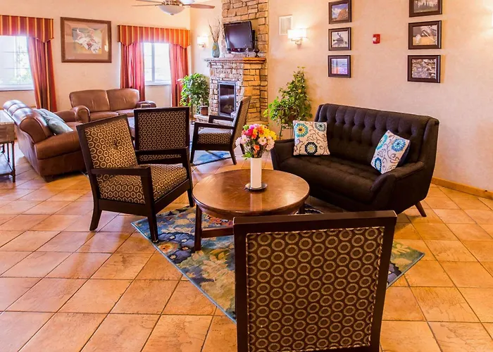Quality Inn & Suites University