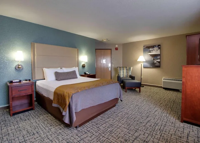 Best Western Harbour Pointe Lakefront