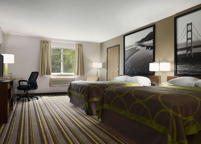 Super 8 By Wyndham Manistee