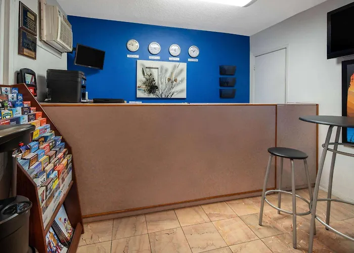 Travelodge By Wyndham Burbank-Glendale