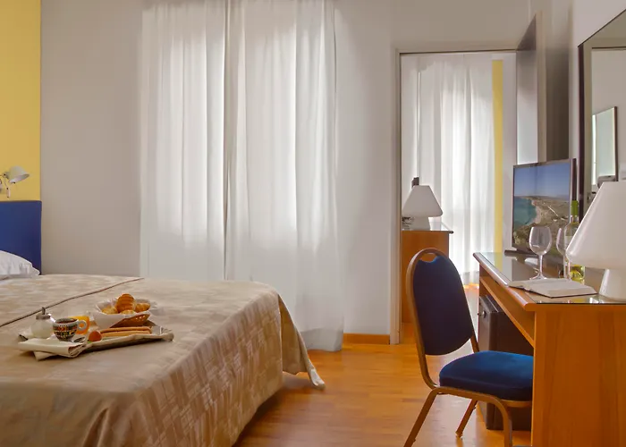 Mistral2 Hotel