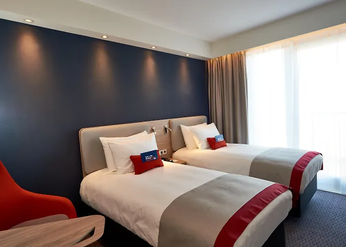 Holiday Inn Express Amsterdam - City Hall By Ihg