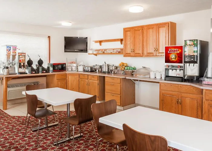 Super 8 By Wyndham Shipshewana