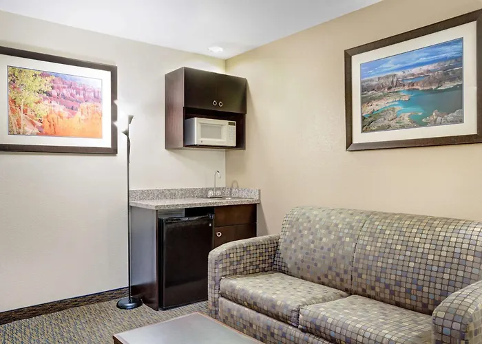 Days Inn & Suites By Wyndham Page Lake Powell