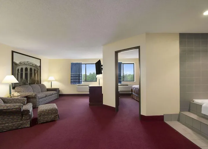Super 8 By Wyndham Cuba