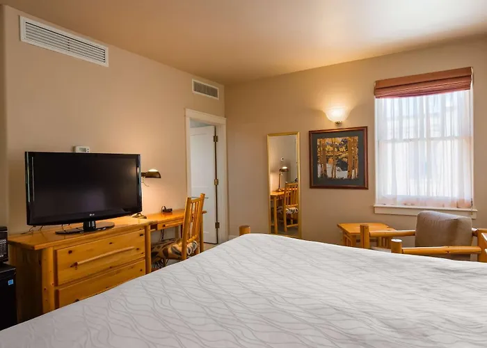 Best Western Plus Plaza Hotel
