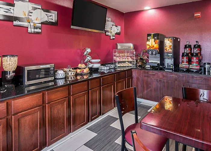 Econo Lodge Inn & Suites Natchitoches