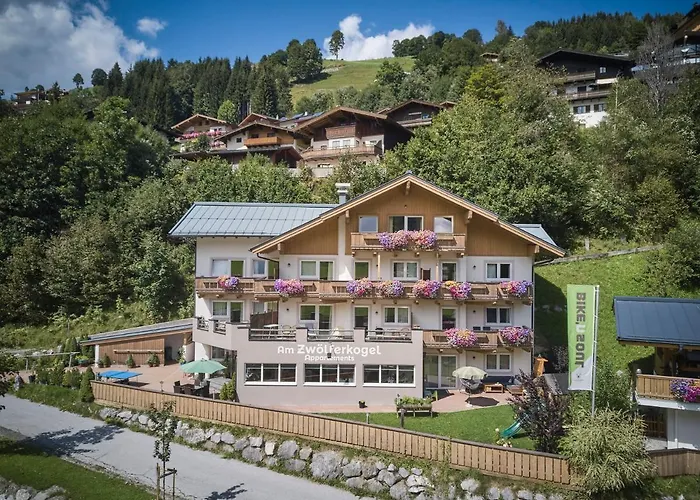 Am Zwölferkogel Appartements