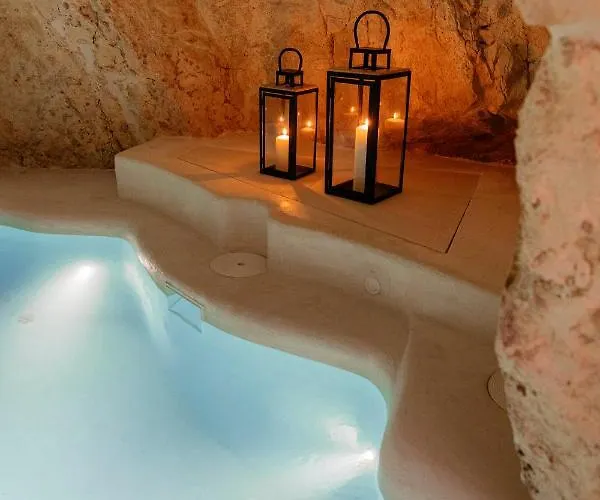 Alesia Luxury Cave Bed & Breakfast Ostuni