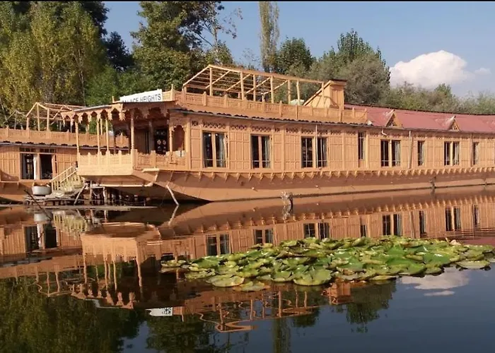 Palace Heights Houseboats
