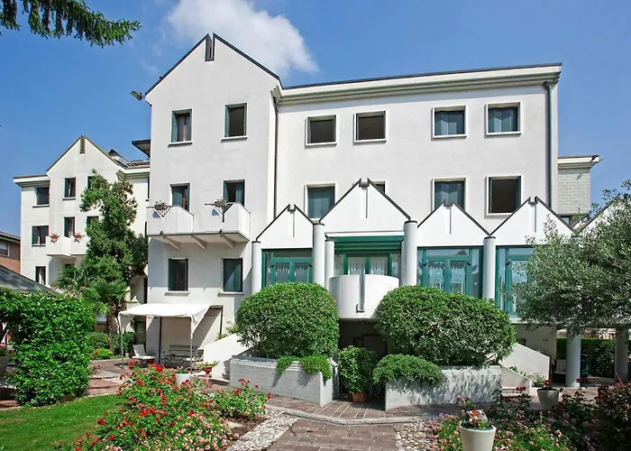 Park Hotel Ai Pini & Restaurant Ai Pini