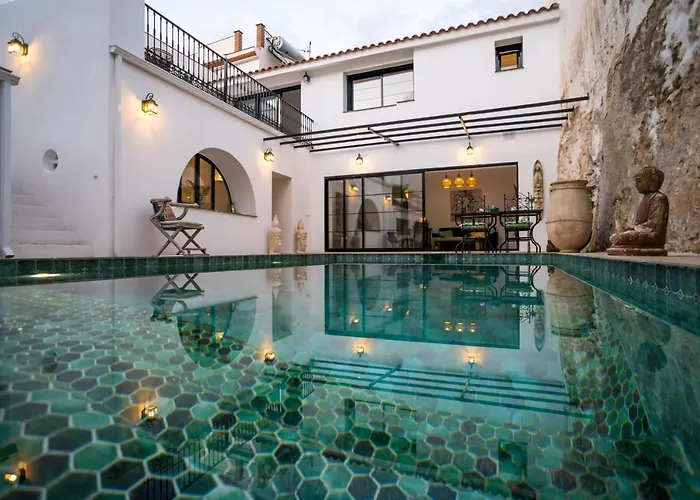 Suites Del Mundo Alhaurín el Grande