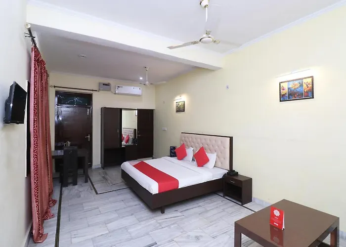 Oyo Hotel Ayaan