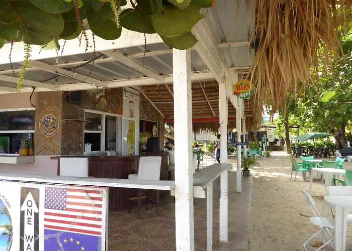 Cortlang Vacation Rentals, El Pueblito