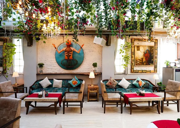 Bloom Boutique L Bandra