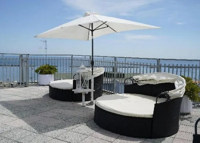 Hotel Embassy