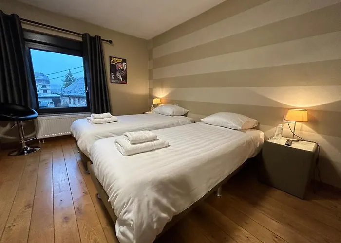 Race & Rooms